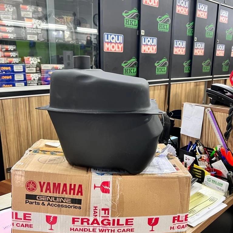 Nmax V2 Fuel Tank 9 Liter, Motorcycles, Motorcycle Accessories on Carousell