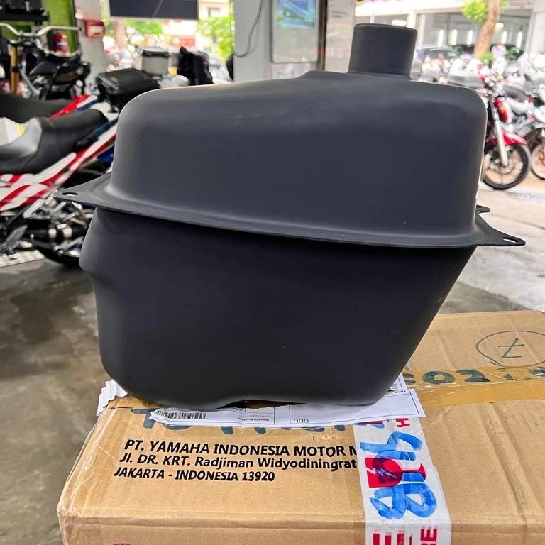 Nmax V2 Fuel Tank 9 Liter, Motorcycles, Motorcycle Accessories on Carousell