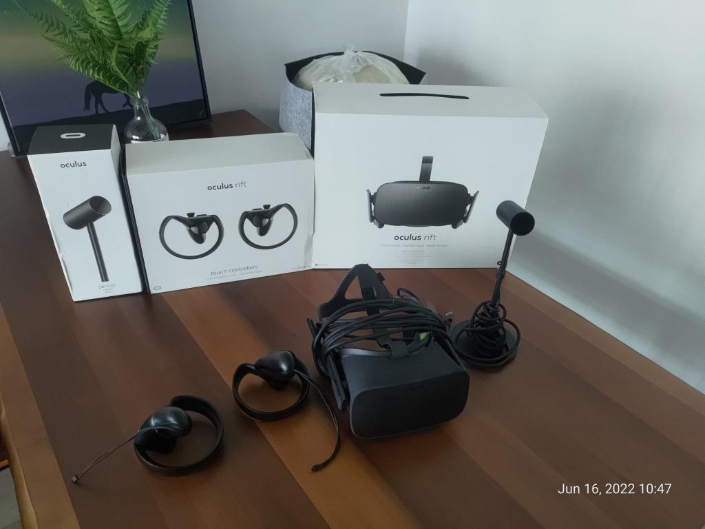 Oculus rift base station top