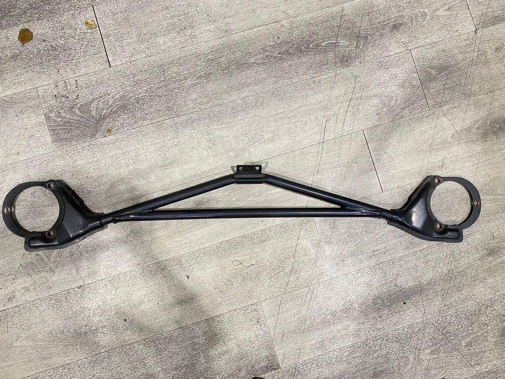 Original Evo 9 front strut bar, Car Accessories, Accessories on Carousell