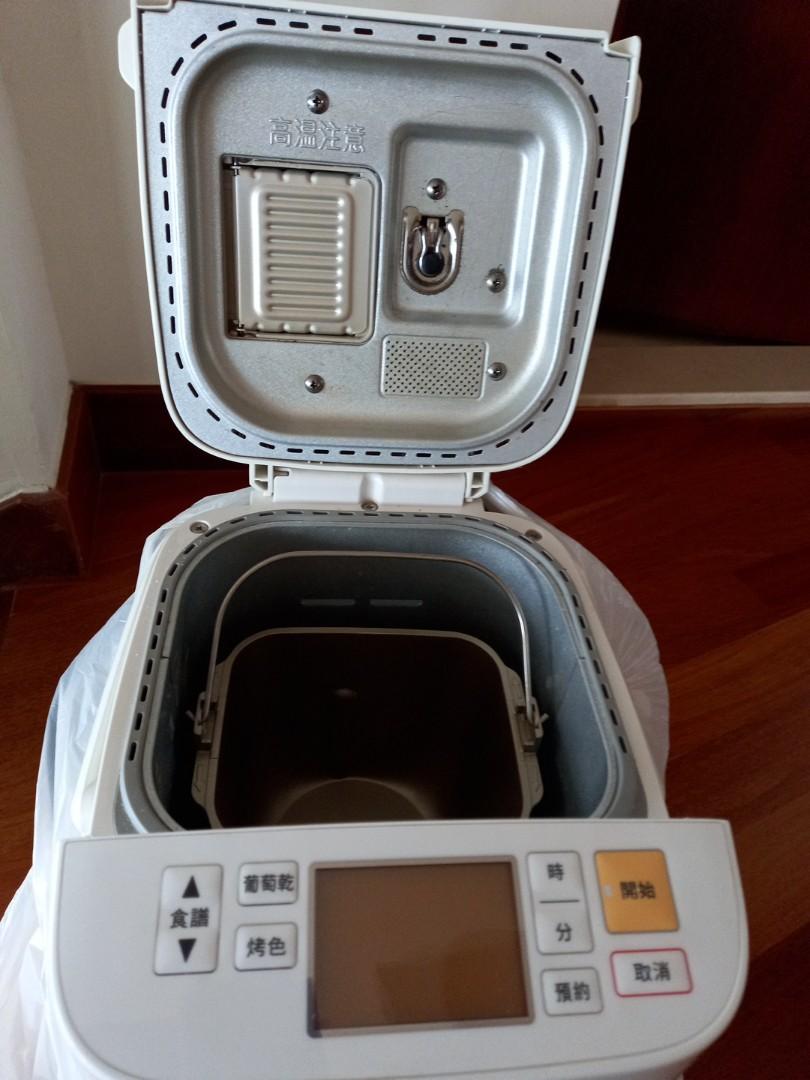 Panasonic bread maker （分類：麵包機）位於 Hong Kong。 由 ljlocsin 提交（商品編號 1166922927，圖片 2）。簡介： use few times only in.good condition it's new few times only.use。