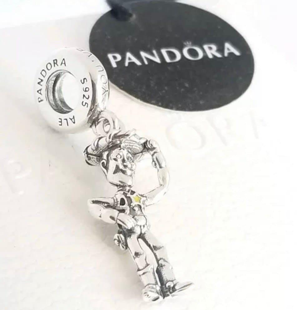 Pandora woody store