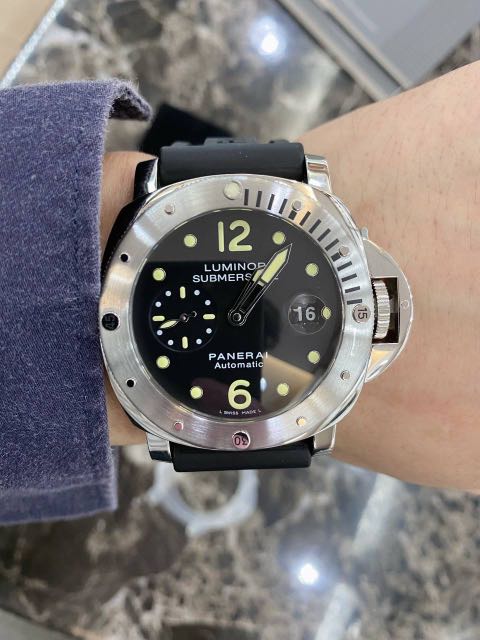 Panerai submersible shop pam 00024