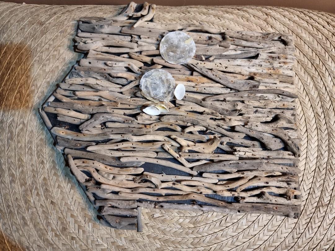Rustic home driftwood (Category: Wall Decor) located in Quezon City. Submitted by momma01 (Listing ID 1167018696, Image 2). Description: 14.5" x 13".