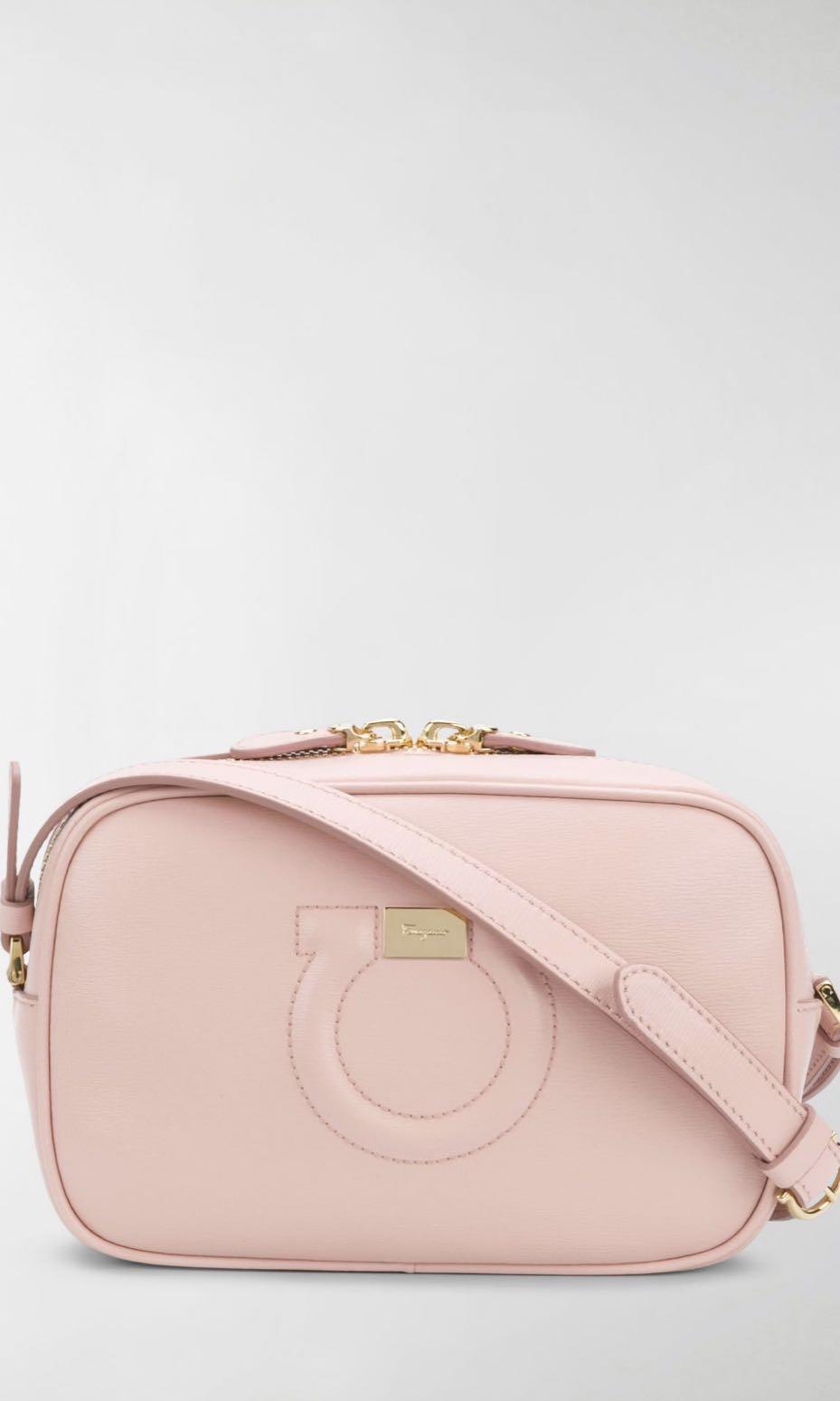 SALVATORE FERRAGAMO Gancio City camera bag in pink