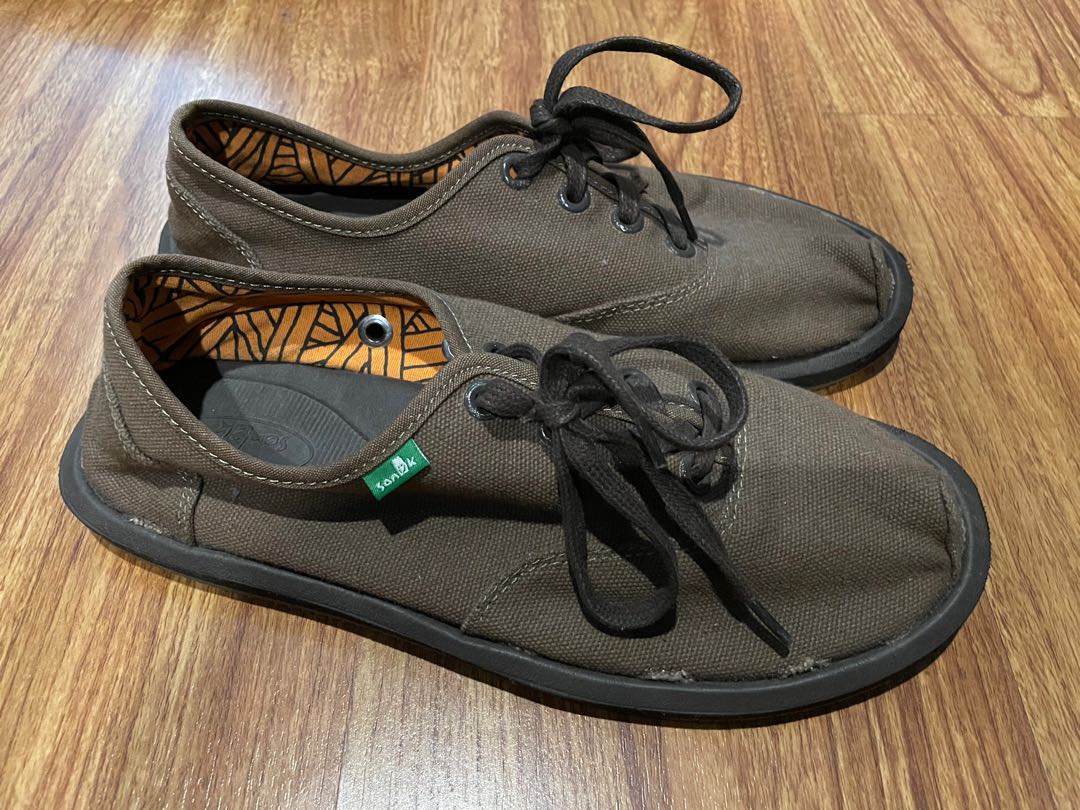 Sanuk beach shoes sales