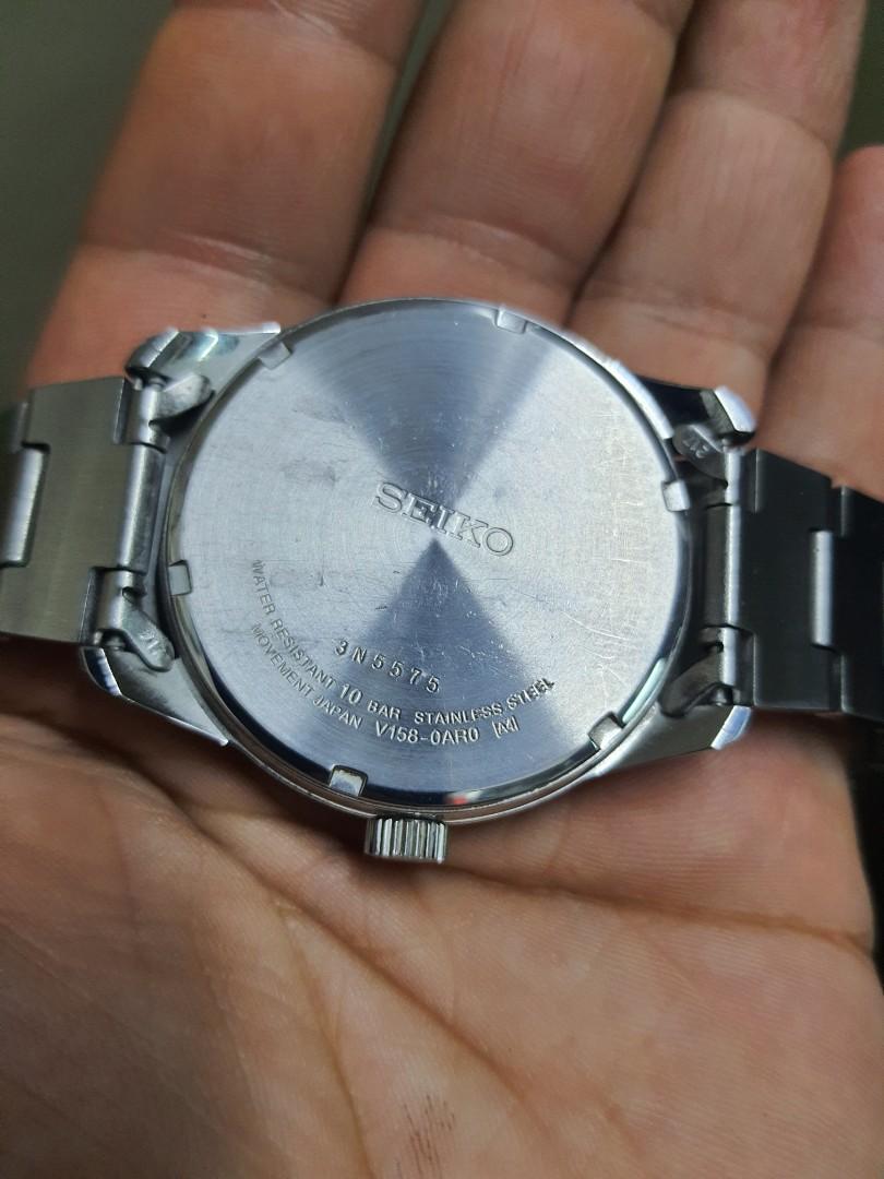 Seiko Solar 100M V158-0AR0. 43mm. Will fit 19cm wrist. Works