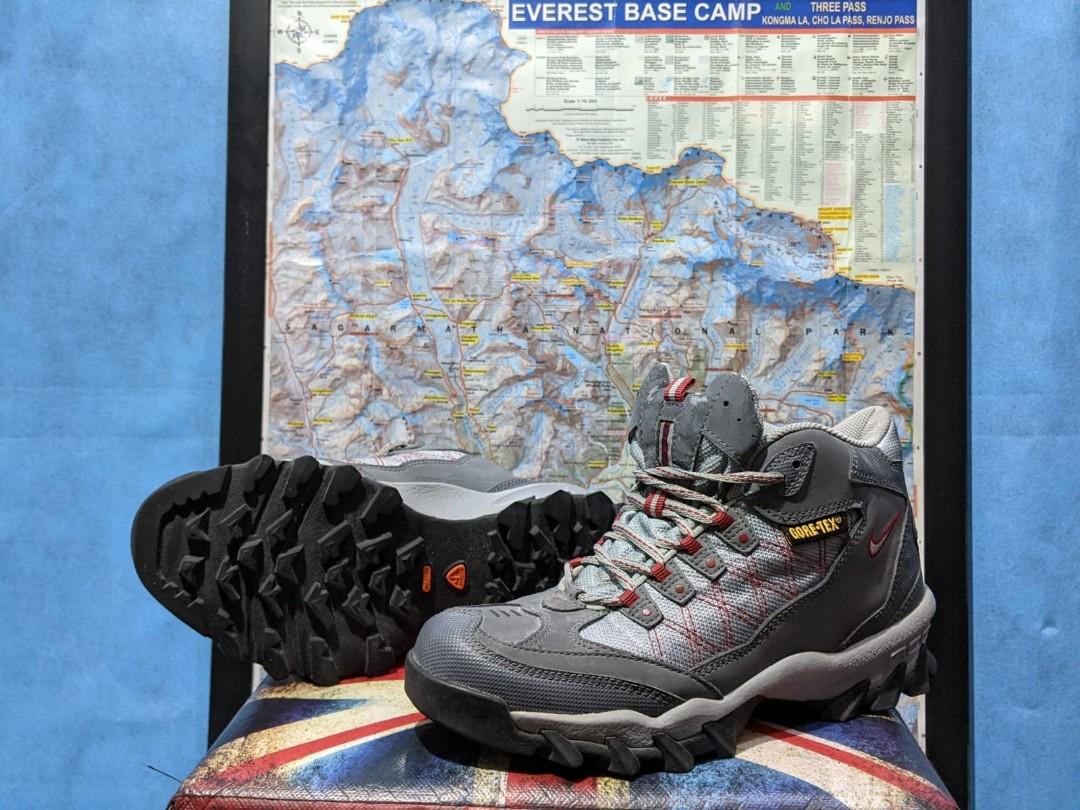 Sepatu hiking on sale nike original