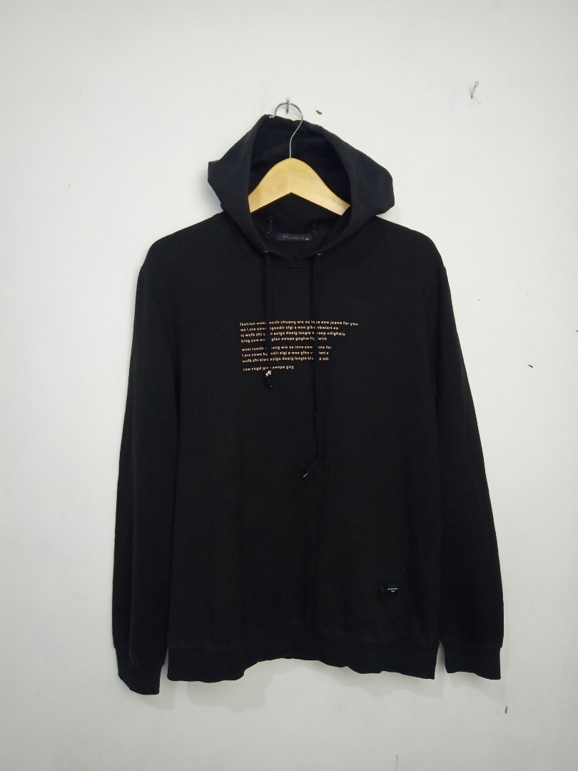 SWEATER HOODIE HITAM SECOND Fesyen Pria Pakaian Baju Luaran di