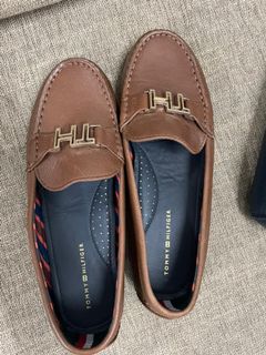 Tommy hilfiger deals ladies flat shoes