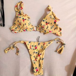 (Category: ) located in . Submitted by _DeclutterQC (Listing ID 1166989989, Image 1). Description: .