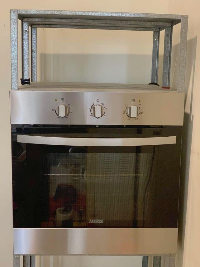 Zanussi Builtin Oven with rack, TV & Home Appliances, Kitchen
