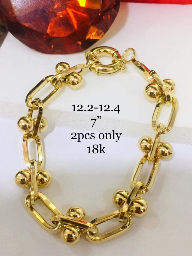 18K Saudi Gold hardware bracelet, Women's Fashion, Jewelry & Organizers