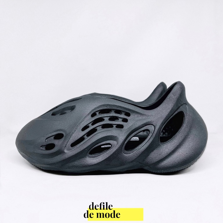 yeezy foam runner harga