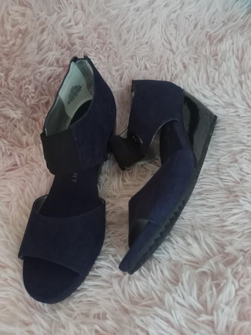 Anne klein sport sandals shop