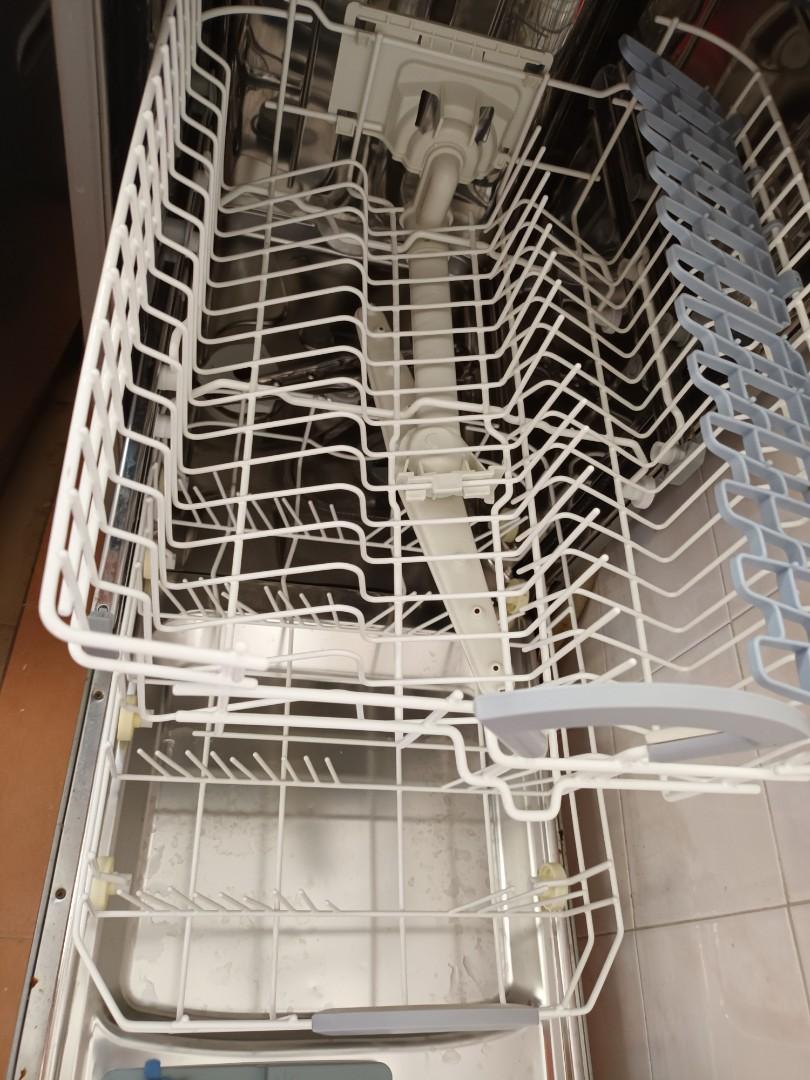 ARISTON dishwasher, TV & Home Appliances, Kitchen Appliances