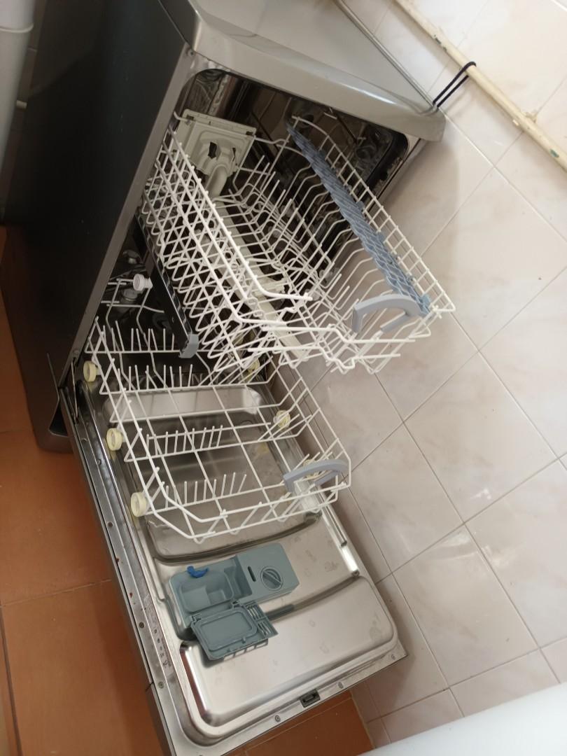 ARISTON dishwasher, TV & Home Appliances, Kitchen Appliances