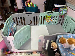 Baby Playpen  Playgate w/ Mat