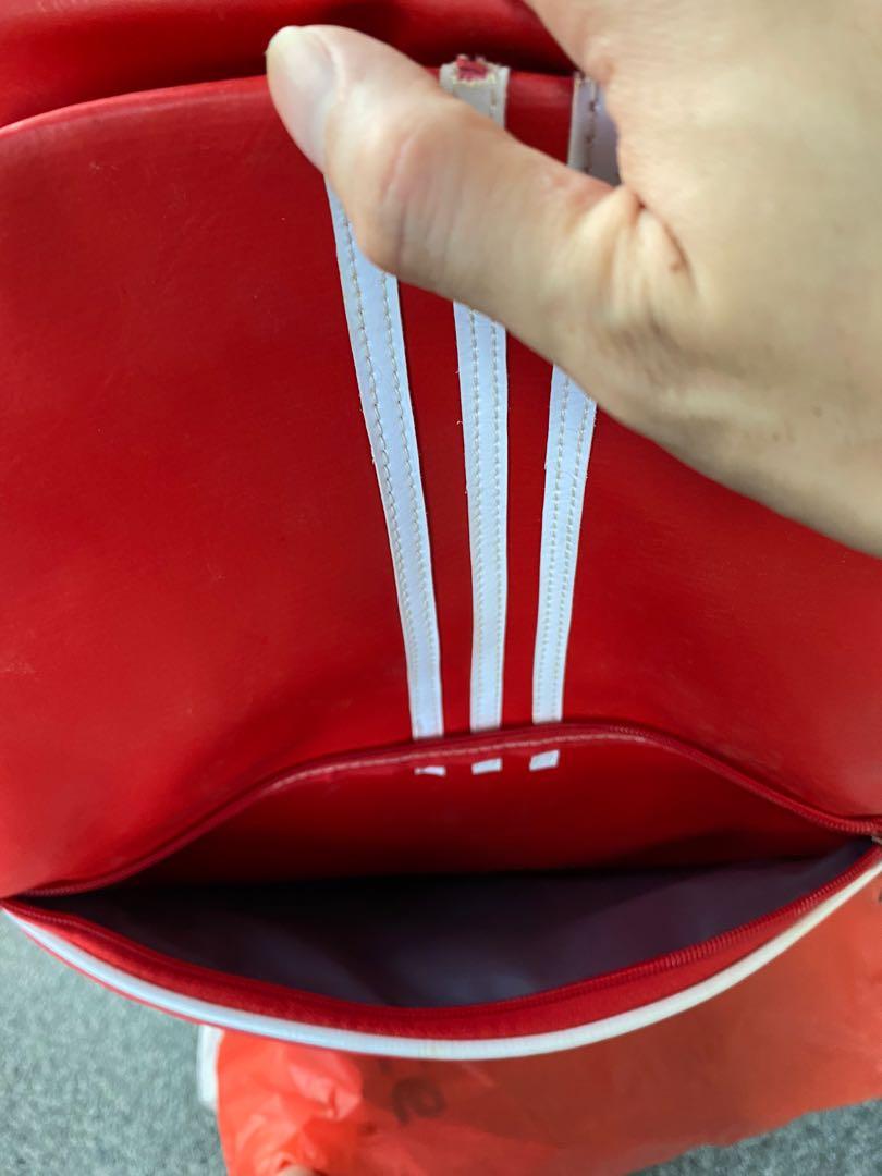 Backpack (Category: Backpacks) located in Singapore. Submitted by max_ong (Listing ID 1167037831, Image 3). Description: EPL team bag (Leather PVC type) Liverpool @ $15 Man Utd @ $15.