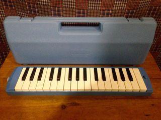 Blue Melodion Pianica Yamaha Melodion Instrument blowing piano
