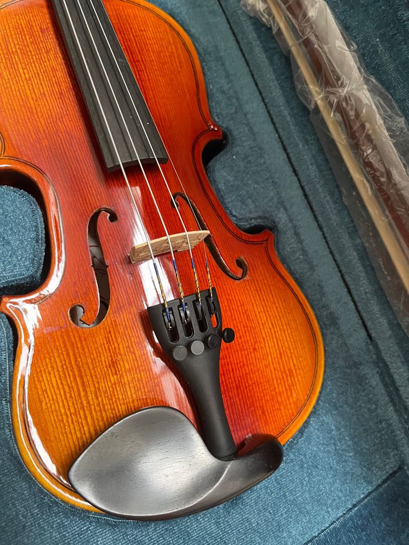 Brand new beautiful 1/10 violin handmade, Hobbies & Toys, Music & Media