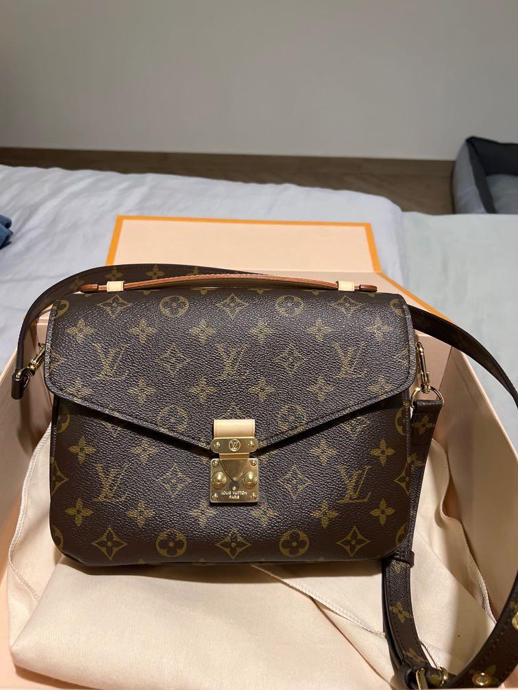 BRAND NEW FULL SET Louis Vuitton pochette Metis Women s Fashion Bags Wallets Cross body Bags on Carousell