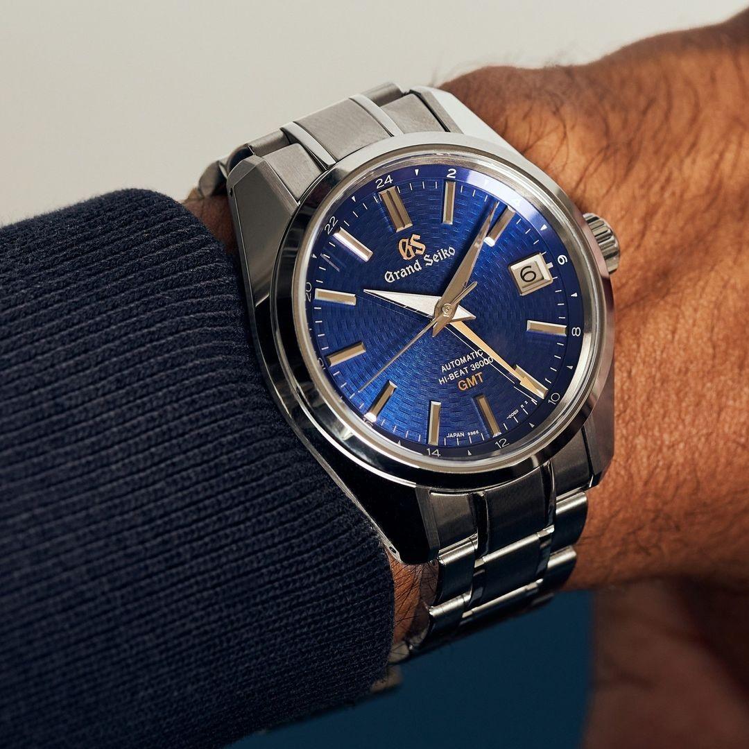 Brand New Grand Seiko Heritage Collection Automatic Hi Beat 36000 GMT US  Exclusive Limited Edition 500 Pcs Blue Peacock SBGJ261, Men's Fashion,  Watches & Accessories, Watches on Carousell