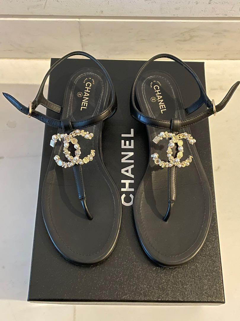 CHANEL Women's CC Chain Thong Sandals Leather