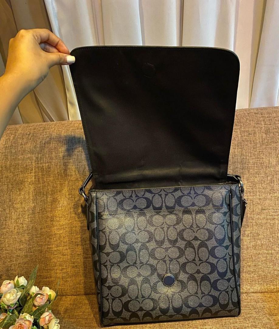 Coach Houston Messenger Bag in Signature Canvas, Men's Fashion, Bags