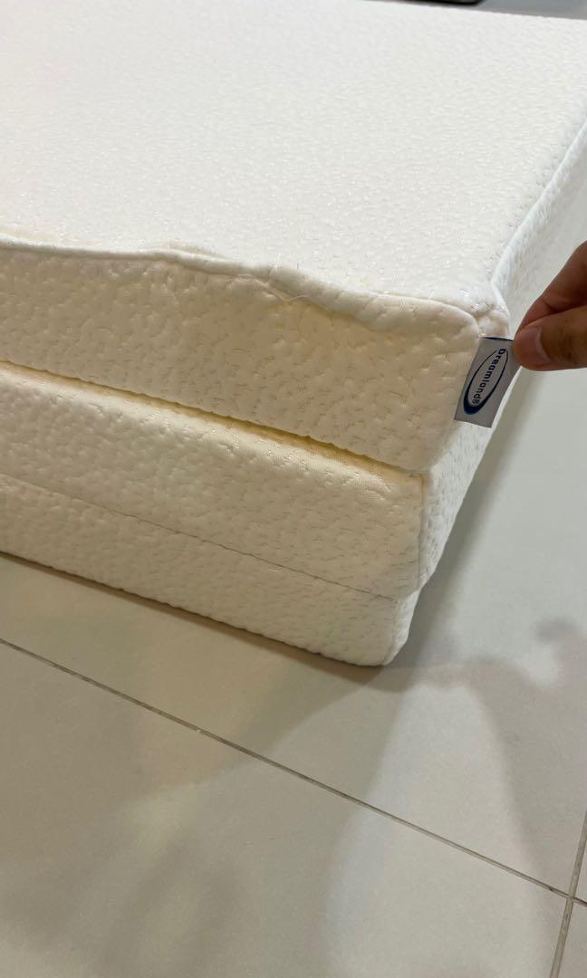 Dreamland easy storage premium foldable latex mattress. Katil lip Tilam, Furniture & Home Living