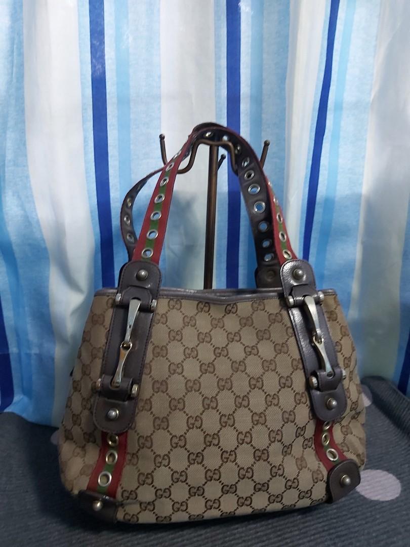 Gucci Bag (Category: Shoulder Bags) located in Calasiao. Submitted by hv.xoxo (Listing ID 1167061913, Image 1). Description: Coded 9.5x15 inches.