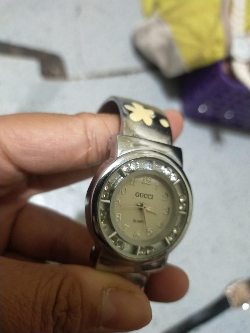 gucci bangle stainless steel watch 