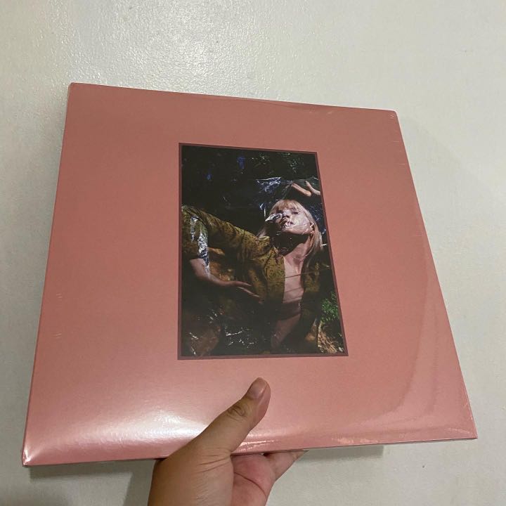 HAYLEY WILLIAMS FLOWERS for VASES /descansos & Petals For Armor