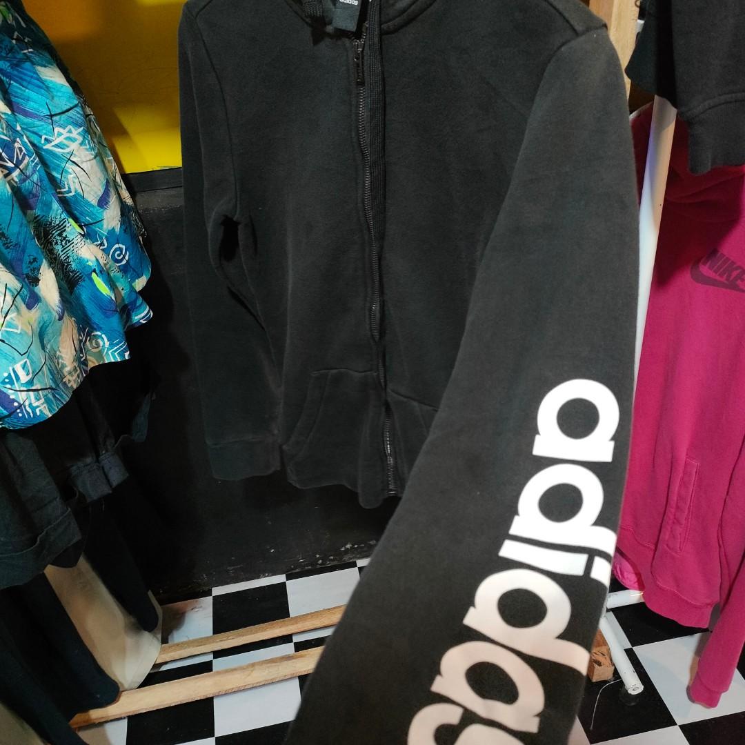Zip hoodie nba original, Fesyen Pria, Pakaian , Atasan di Carousell