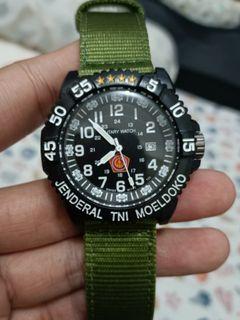 Jam military  TNI