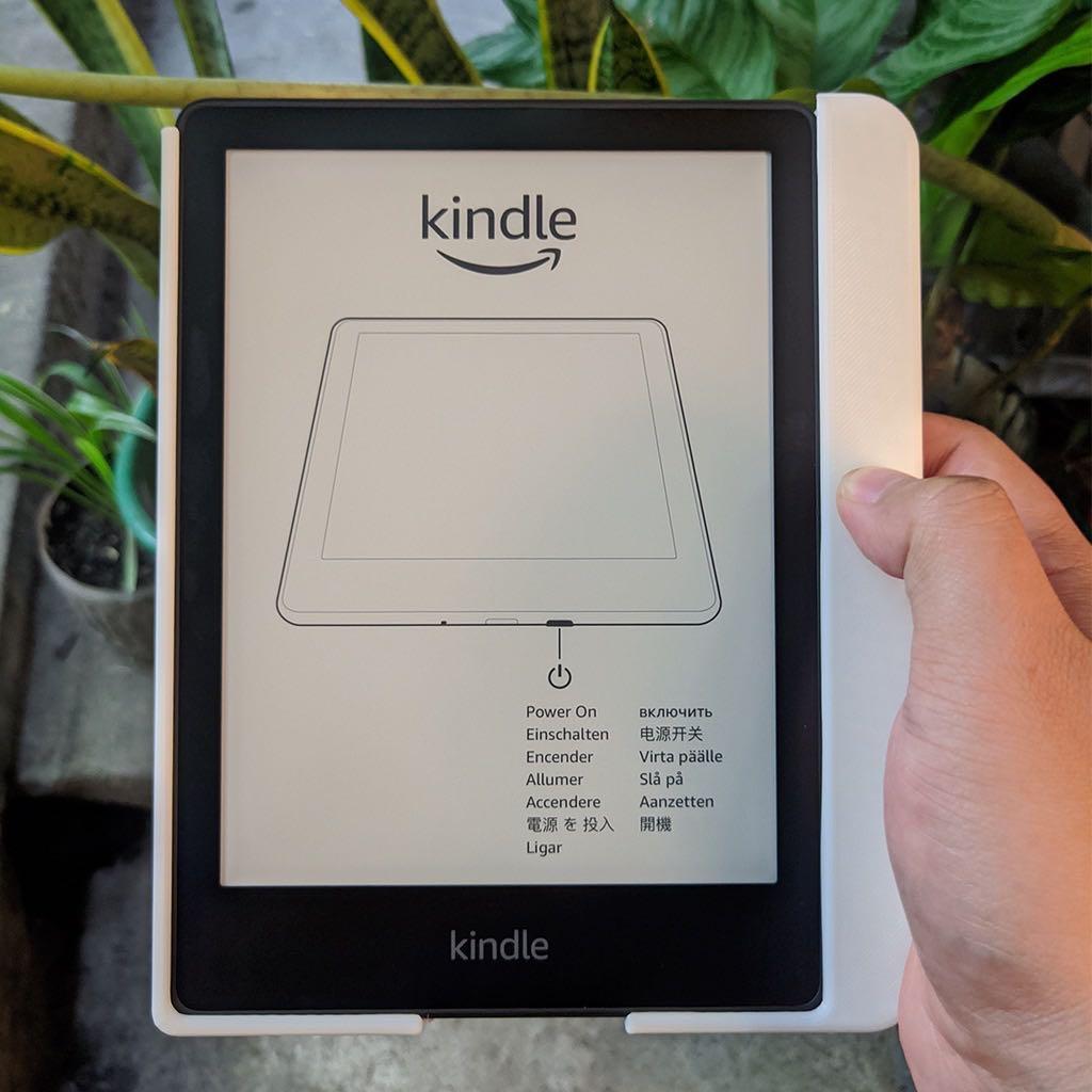 Kindle Paperwhite 5 11th Generation 2021 Grip Case with Strap Black