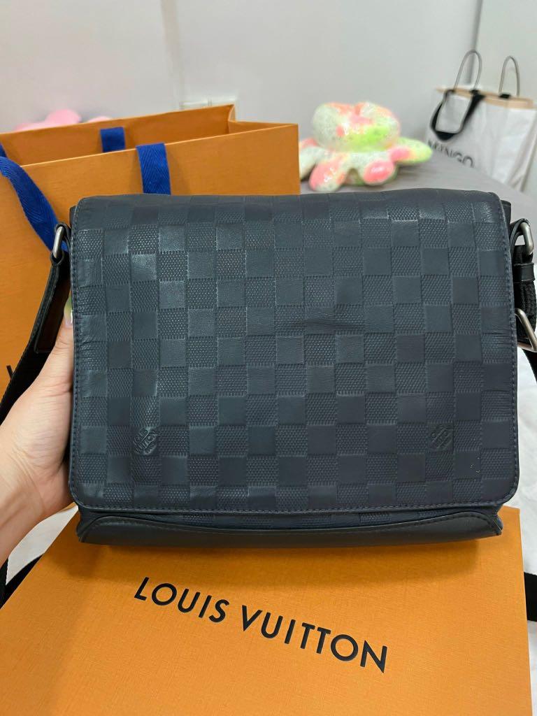 Louis Vuitton messenger bag, Women's Fashion, Bags & Wallets, Cross
