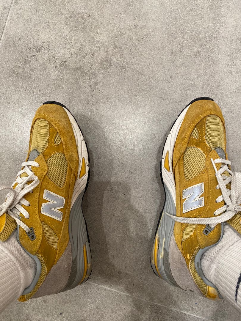 New balance 988 yellow store