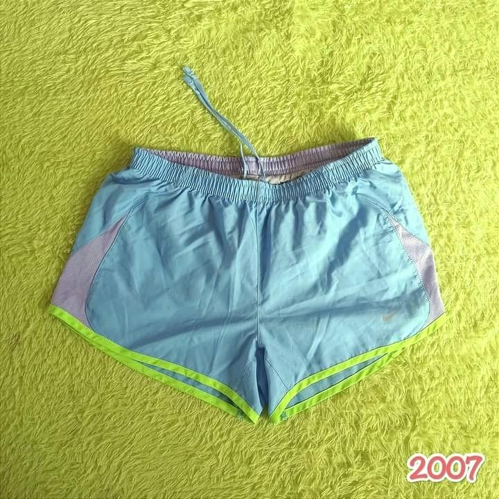 NIKE WOMEN RUNNING SHORTS - CELANA 