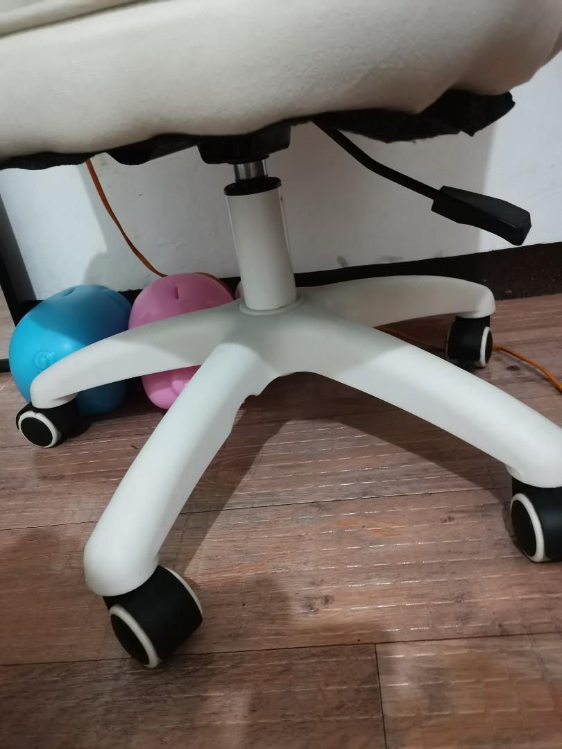 Off white computer chair clearance