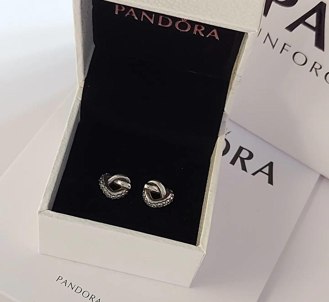 pandora knotted heart stud earring 