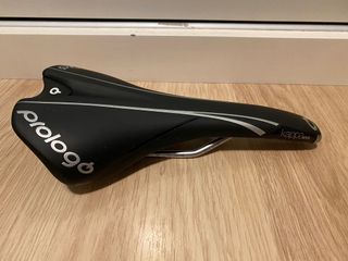 （分類：）位於 。 由 aaaalan98 提交（商品編號 1167115174，圖片 1）。簡介： 。