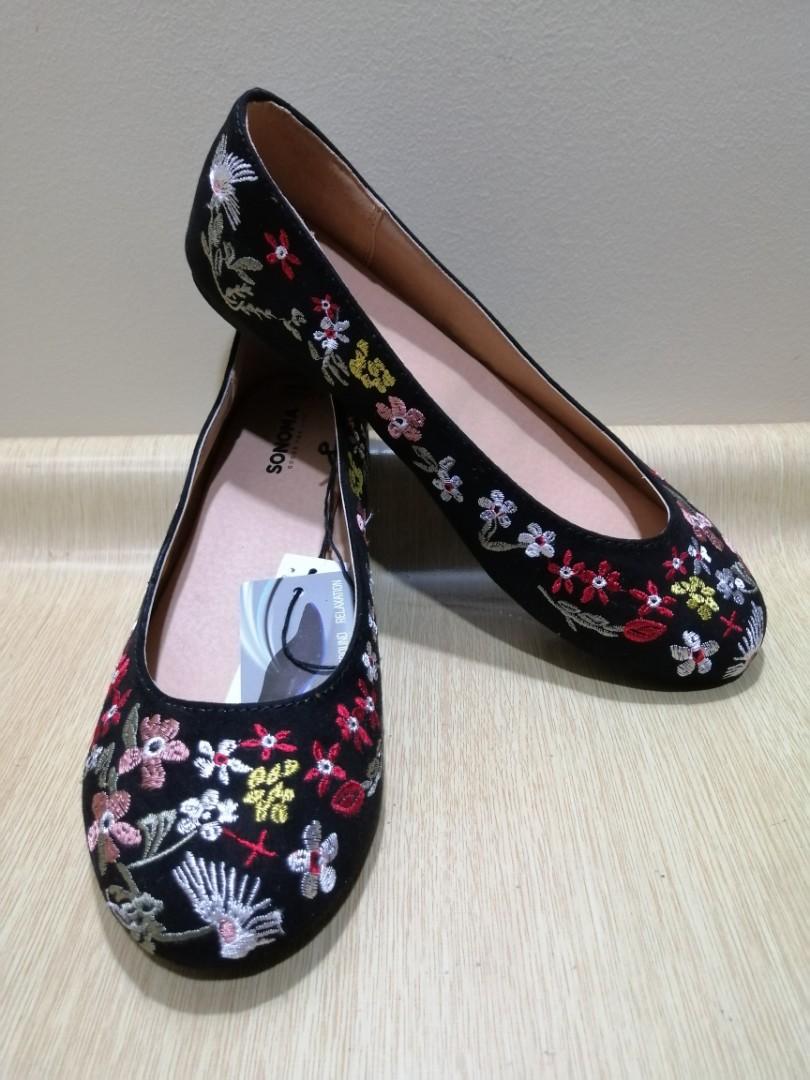 Sonoma flat shoes top