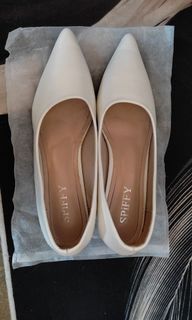 (Category: ) located in . Submitted by diyana01 (Listing ID 1167083290, Image 1). Description: .