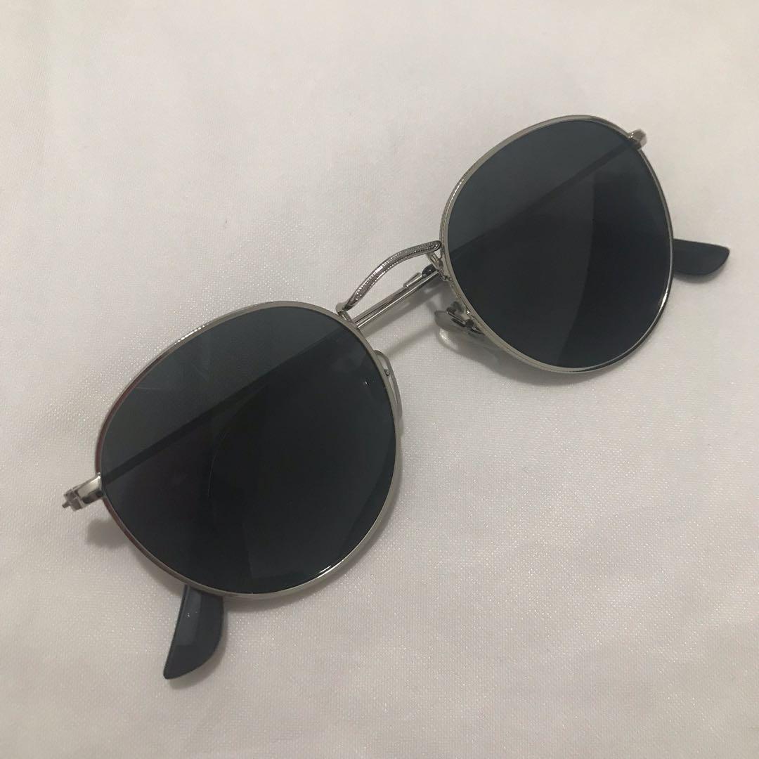 Sunglass (black) (Category: Sunglasses & Eyewear) located in San Fernando. Submitted by Vdeclutter (Listing ID 1167167529, Image 1). Description: bought in SM dept for 350 used once only almost new.