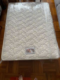 （分類：）位於 。 由 terry.smith 提交（商品編號 1167079696，圖片 1）。簡介： 。