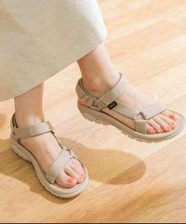 （分類：）位於 。 由 haru_jp 提交（商品編號 1167097065，圖片 1）。簡介： 。