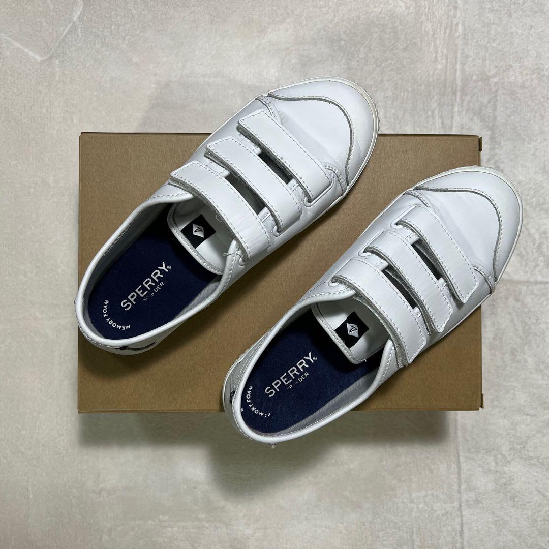 Sperry crest 2025 loop sneakers