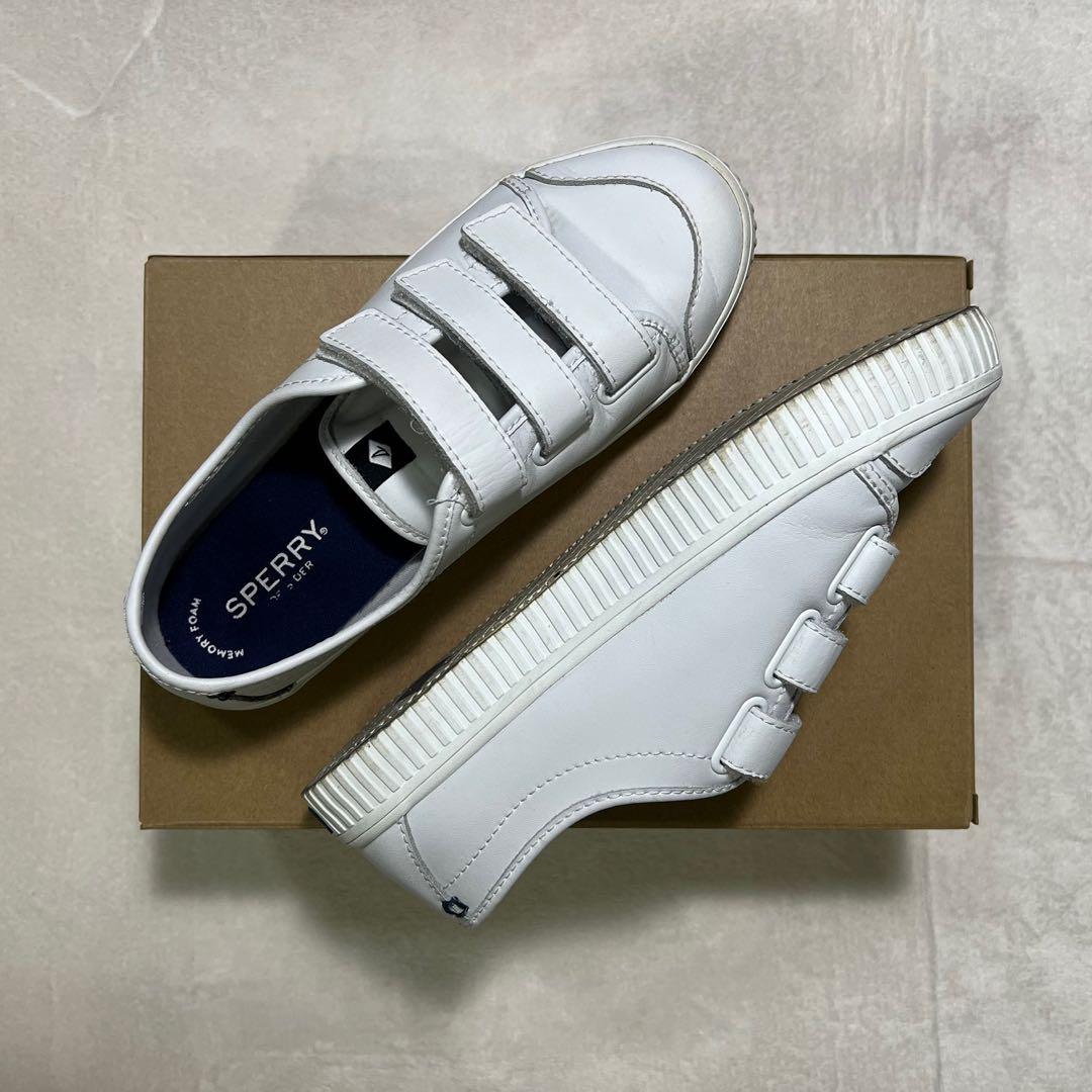 Sperry crest 2025 loop sneakers