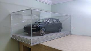 (出售/換車)1:18 minichamps Porsche Cayenne turbo S